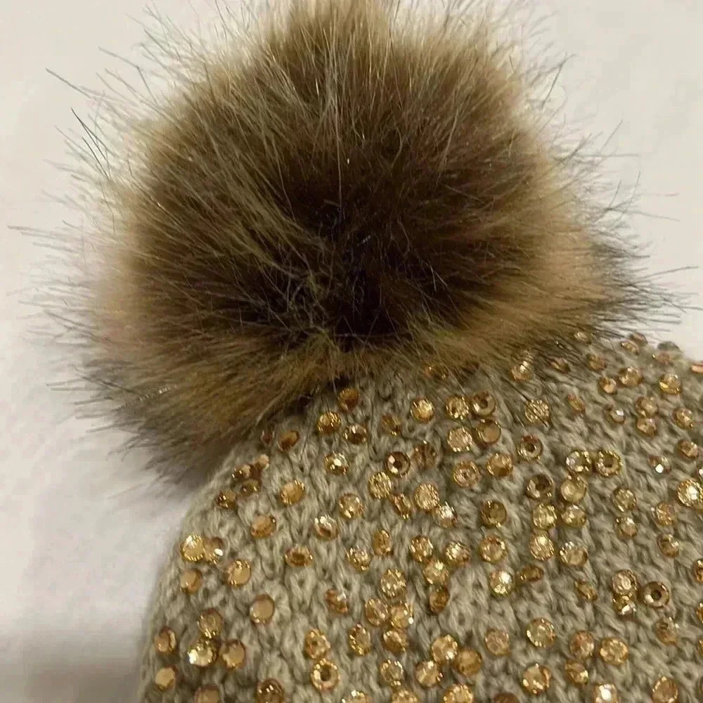 Francesca’s hat - Picture 4 of 6